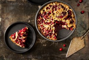 grated dough cranberry pie