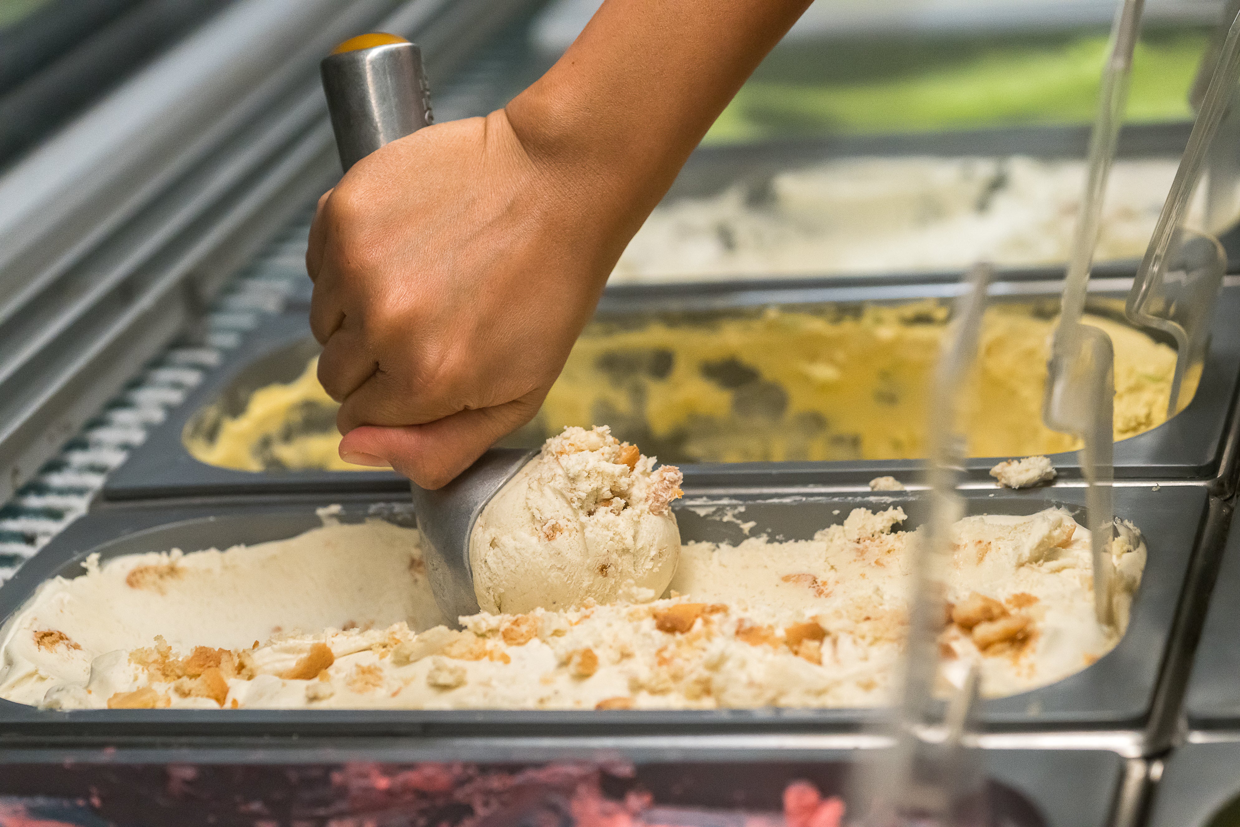 13 Oldest Ice Cream Parlors In The US