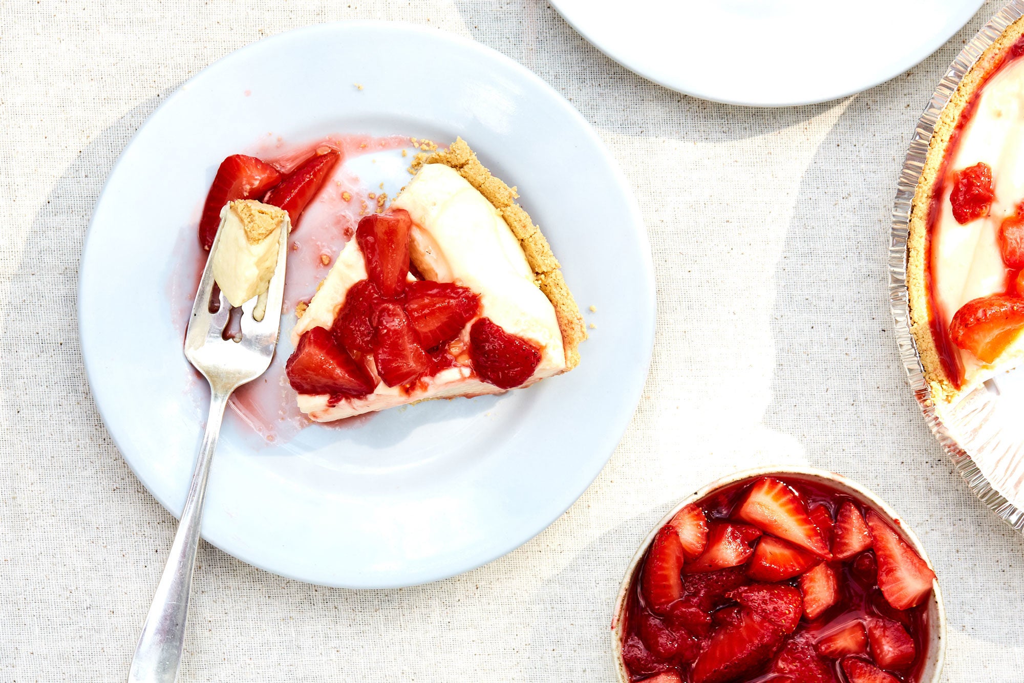 Article-Jello-Strawberry-Cheesecake