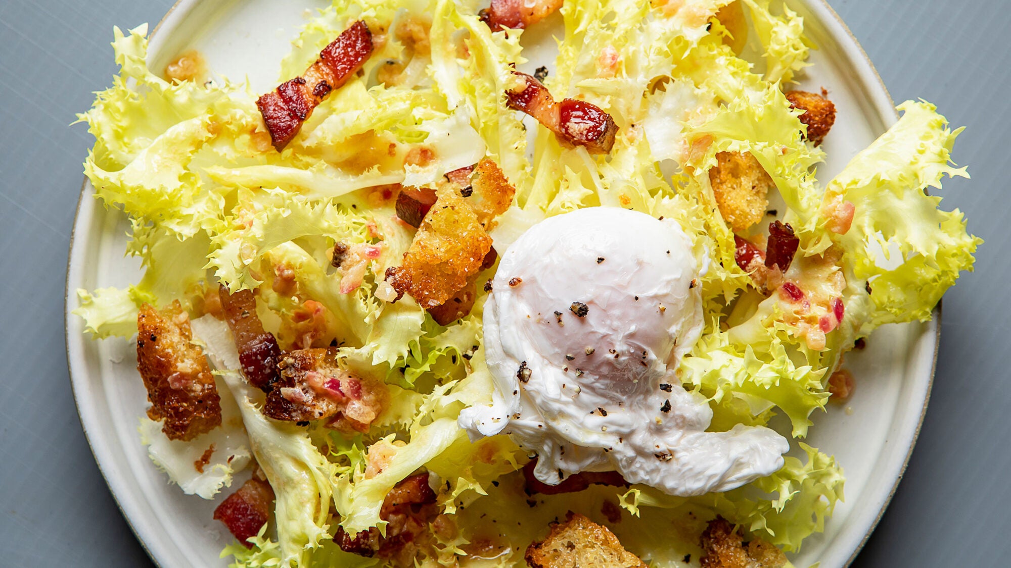 Article-Frisee-Salad-Aux-Lardons-Recipe