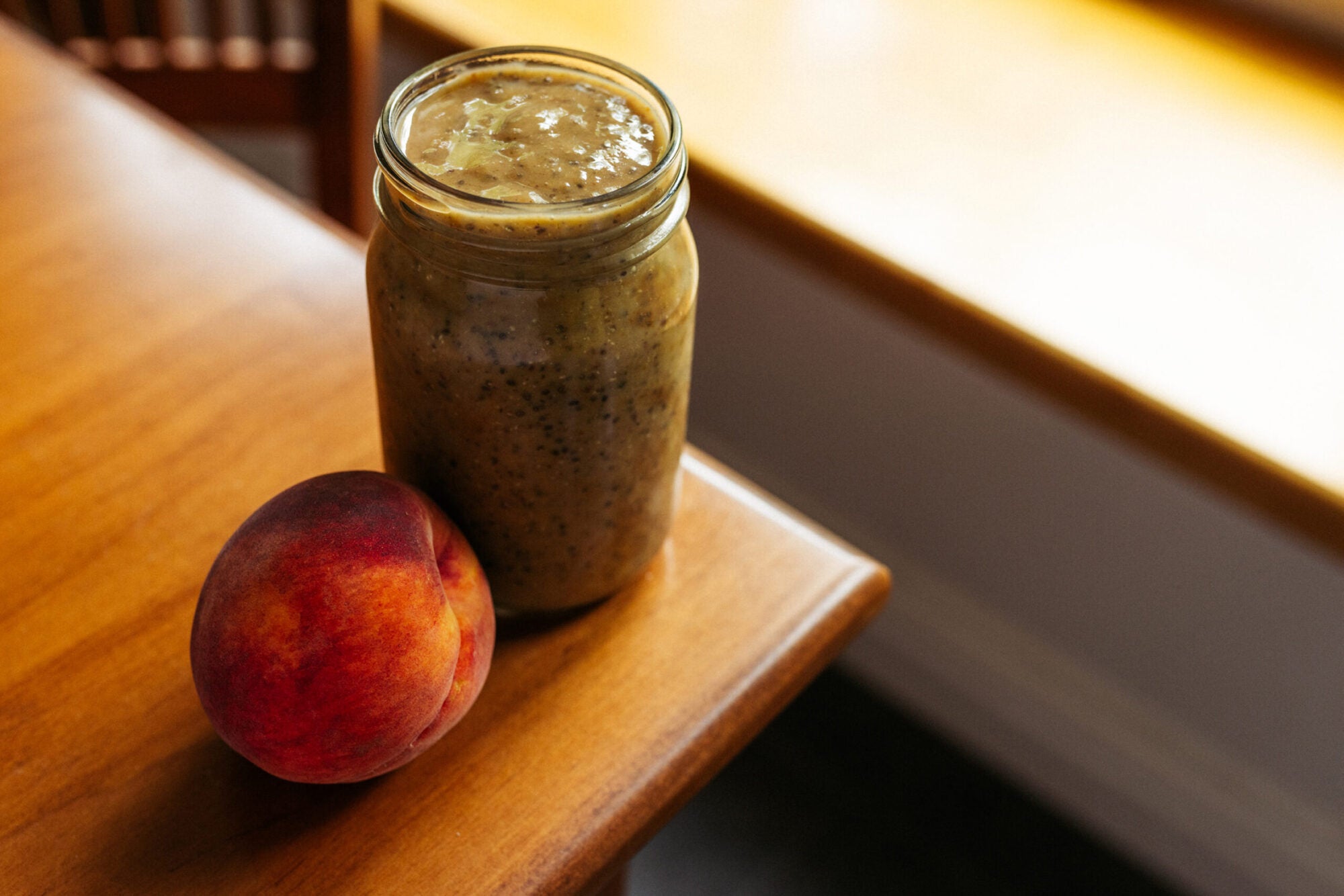 Peach-Chia-Smoothie_article