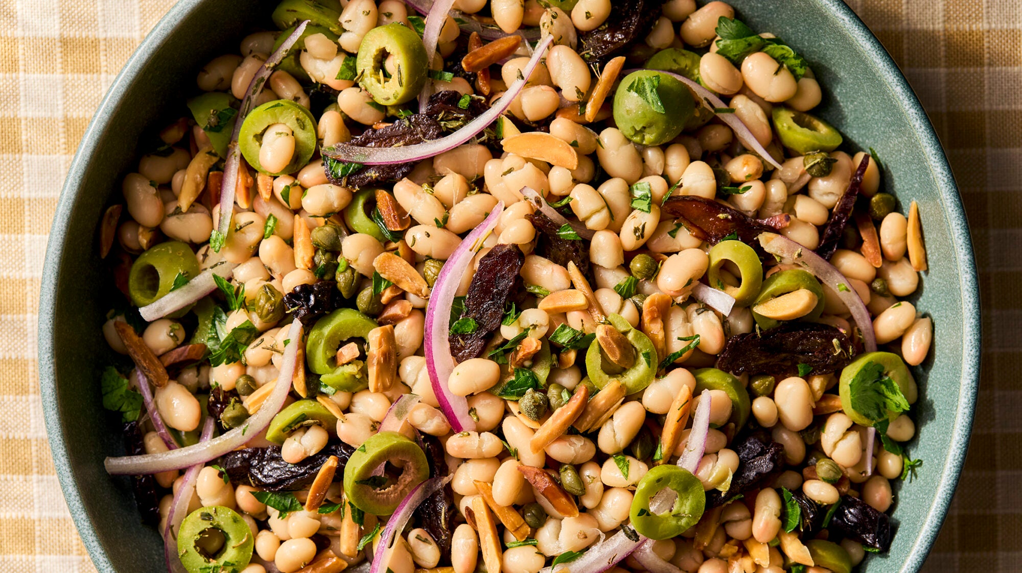 ARTICLE_BeanSalad_ZGregory_Burggraaf_TASTE21321